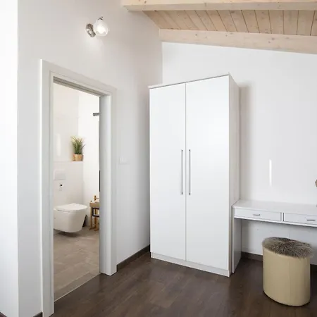 Matea Villa Orbanići